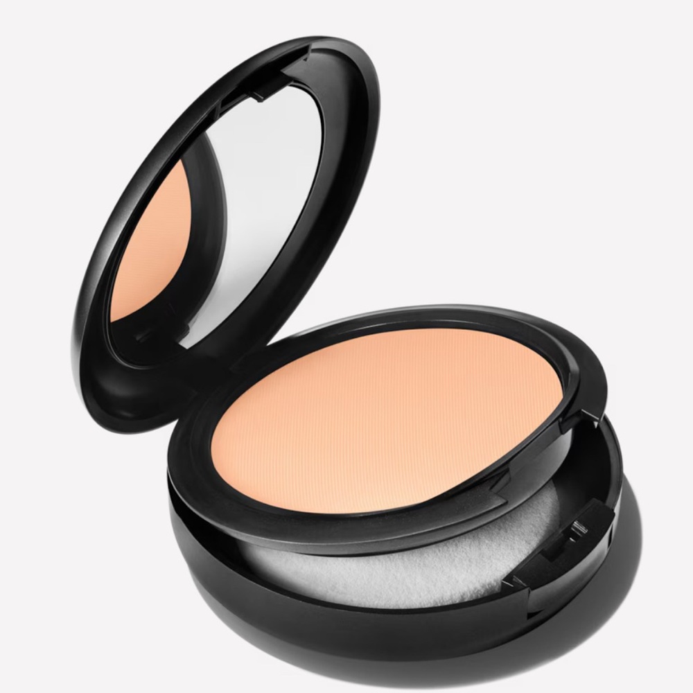 List 1 - MAC- C2 Foundation 12-hour, medium-2-full coverage,, controls oil/shine - Picture 2 of 5